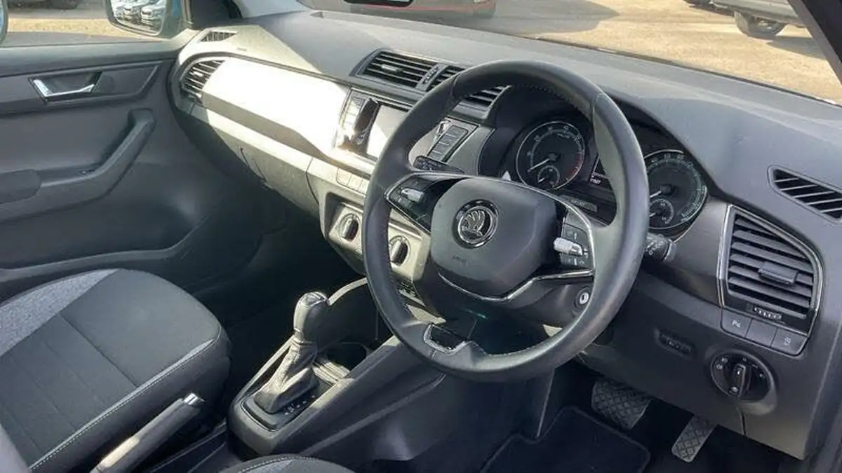 2021-skoda-fabia-10-tsi-se-drive-95ps-hatchback-dsg-big-5