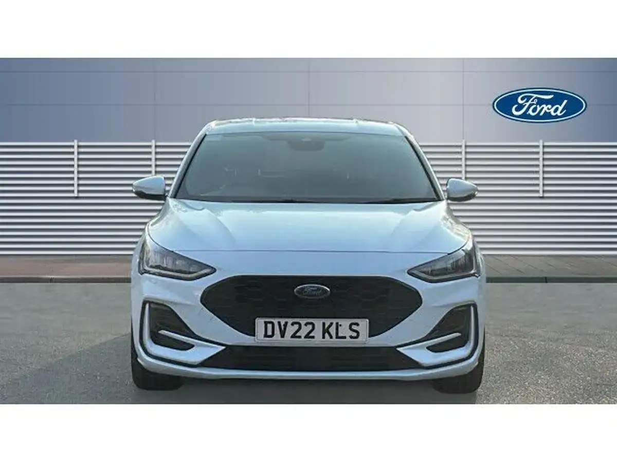 2022-ford-focus-10t-st-line-125ps-hatchback-big-2