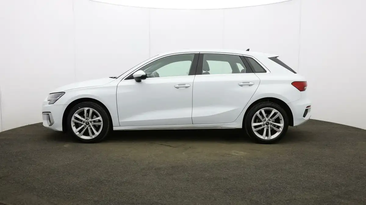 2023-audi-a3-15-35-tfsi-sportback-5d-s-tronic-big-60
