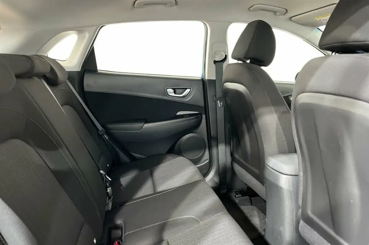 2022-hyundai-kona-16-gdi-se-connect-big-7