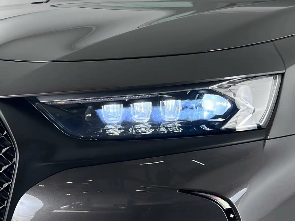 2018-ds-ds-7-crossback-20bluehdi-performance-line-big-6