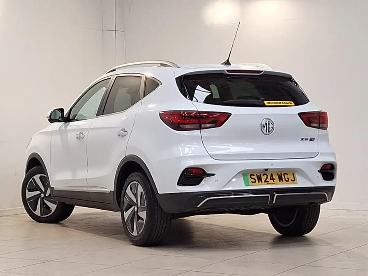 2024-mg-zs-suv-e-trophy-connect-ev-176ps-big-1
