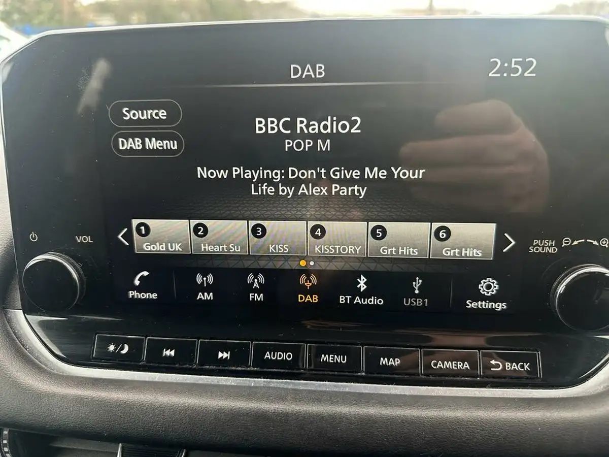 2022-nissan-qashqai-13-dig-t-n-connecta-140ps-big-11