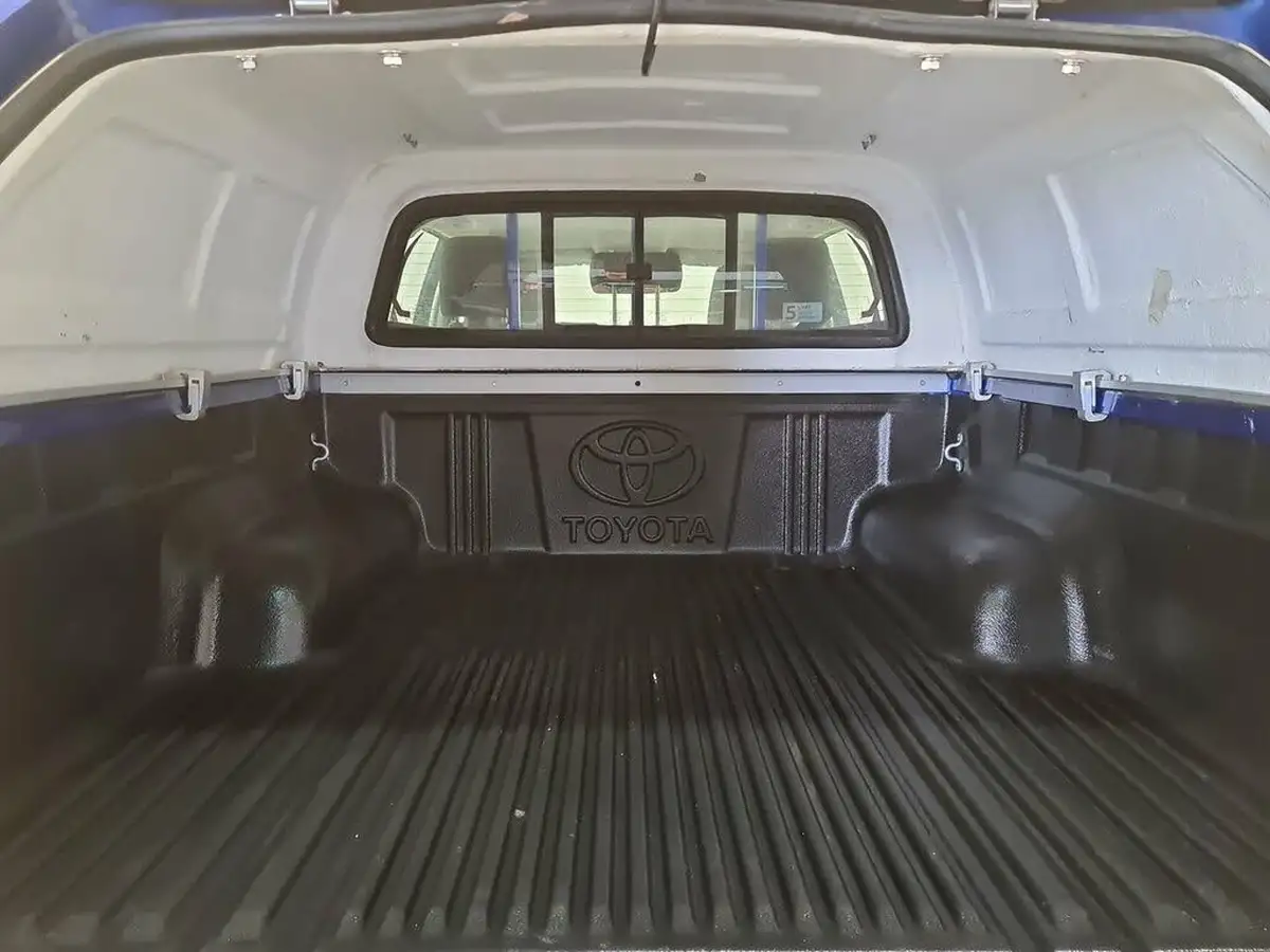 2021-toyota-hi-lux-24d-4d-active-150hpeu6dt-e-double-pick-up-big-6