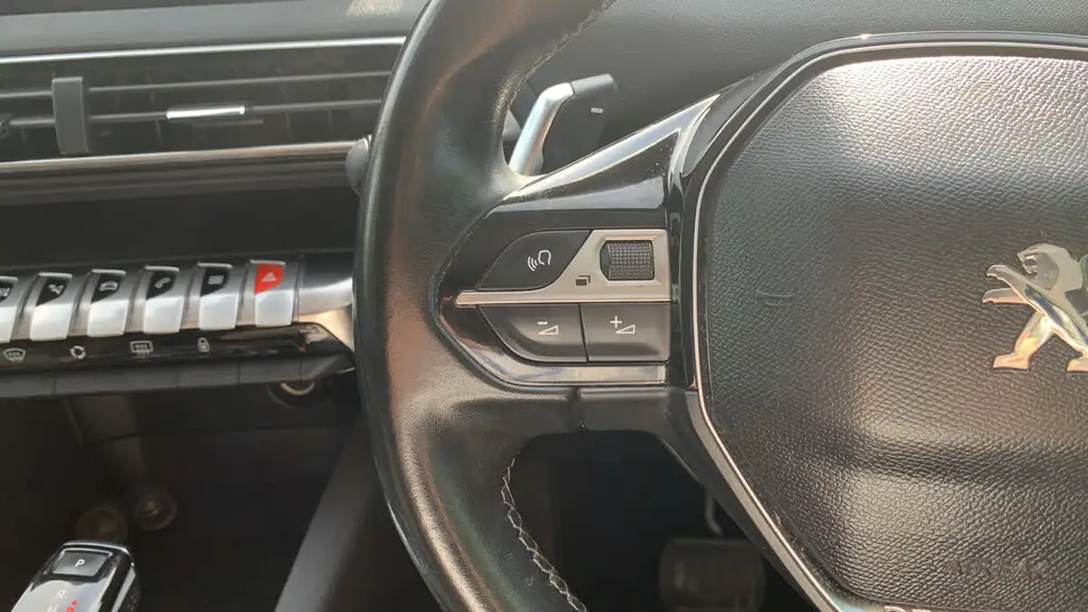 2018-peugeot-3008-suv-16-bluehdi-active-120bhp-eat6-big-22