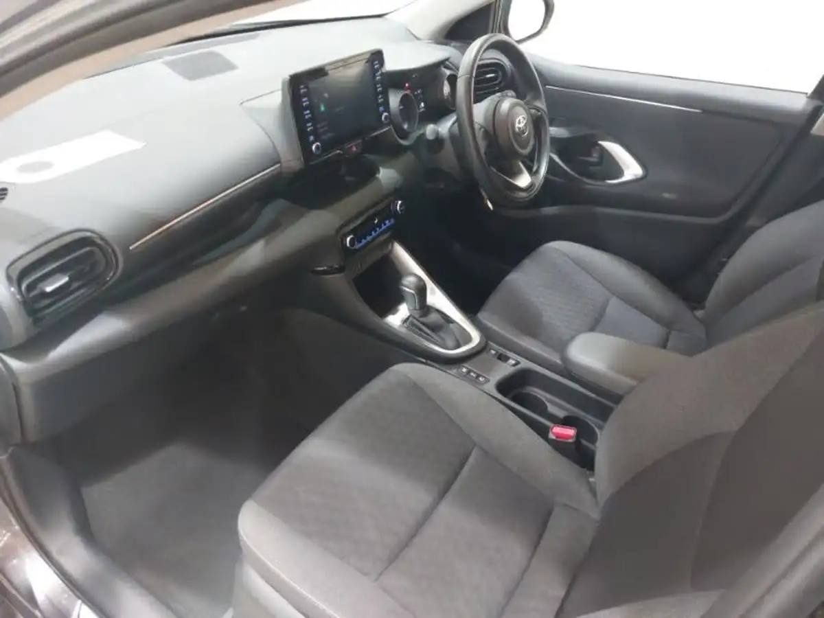 2022-toyota-yaris-15-vvt-i-design-big-4