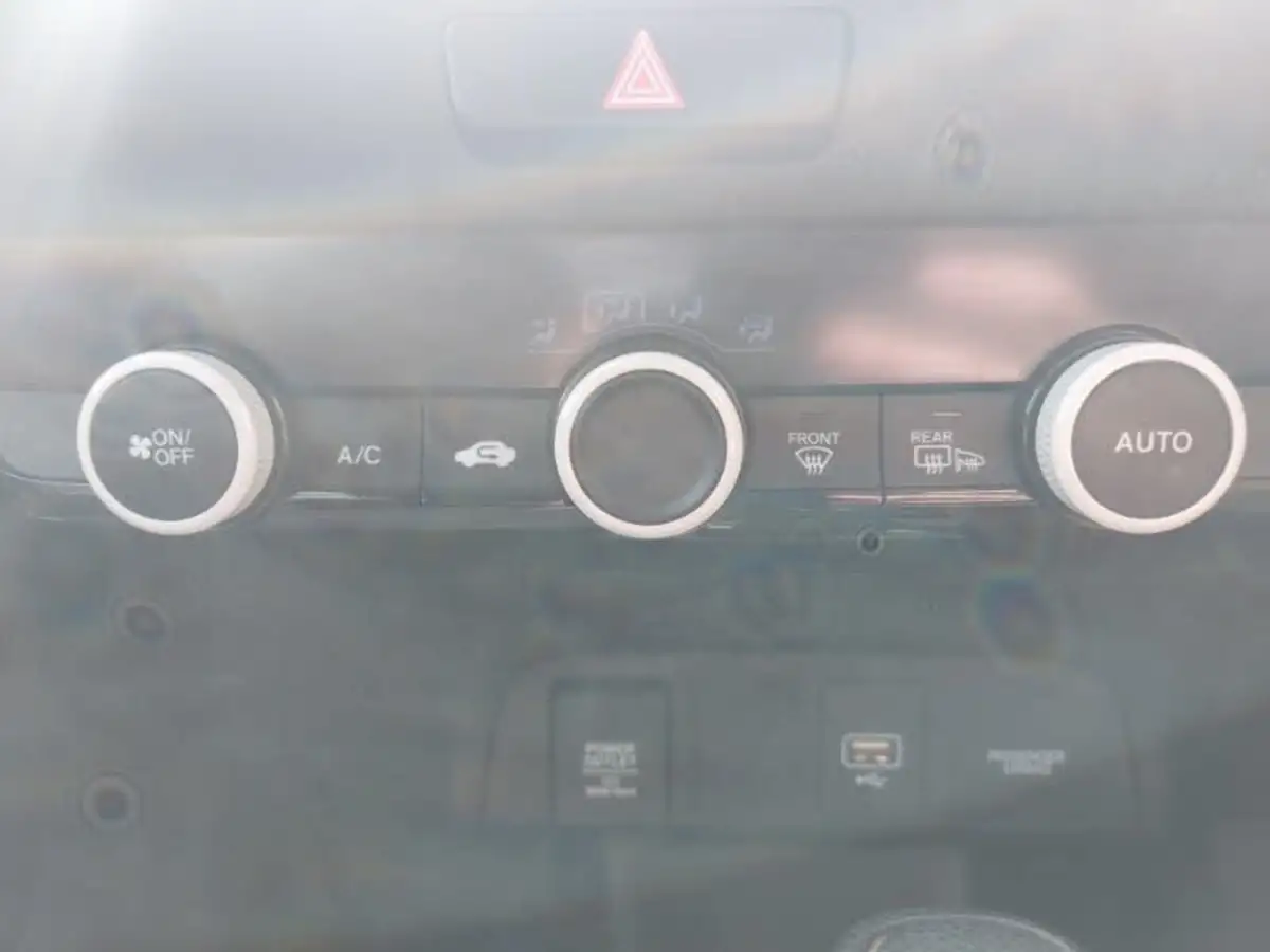 2021-honda-jazz-15-i-mmd-se-109ps-big-14