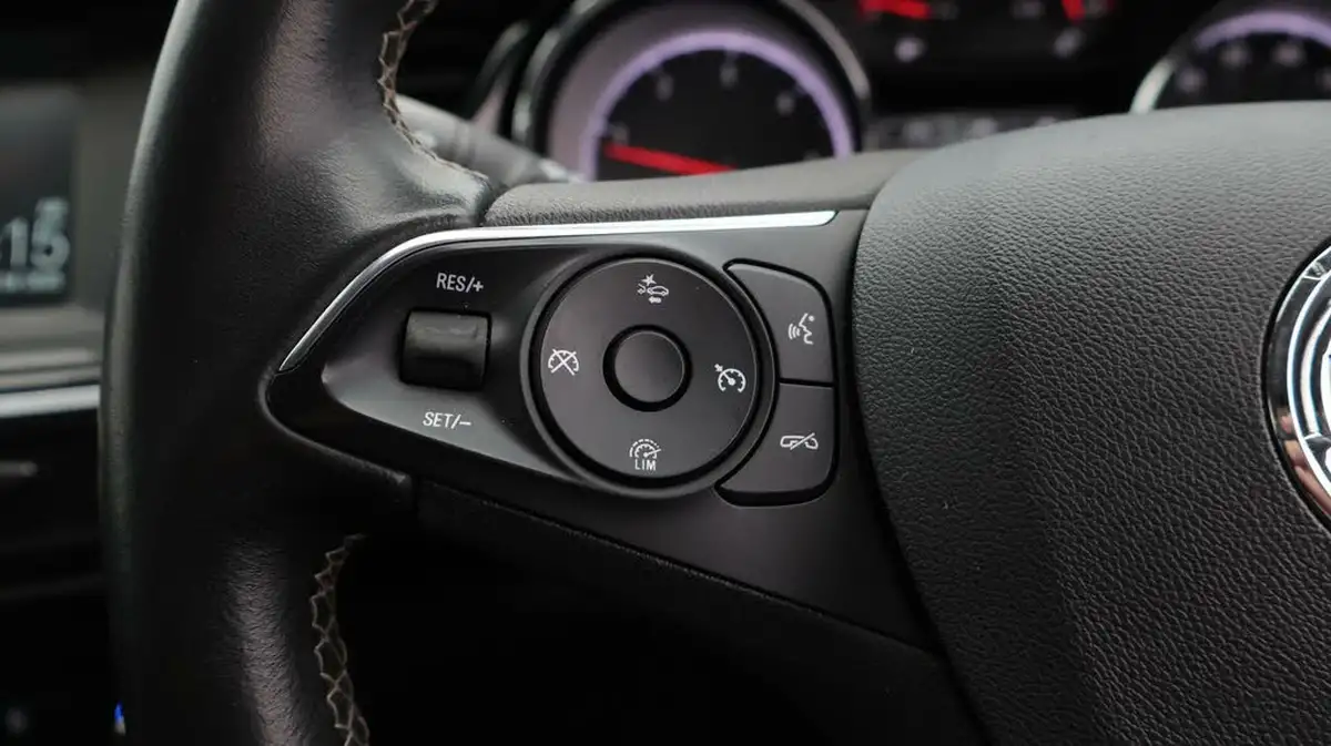 2021-vauxhall-insignia-grand-sport-20-turbo-d-sri-premium-auto-big-23