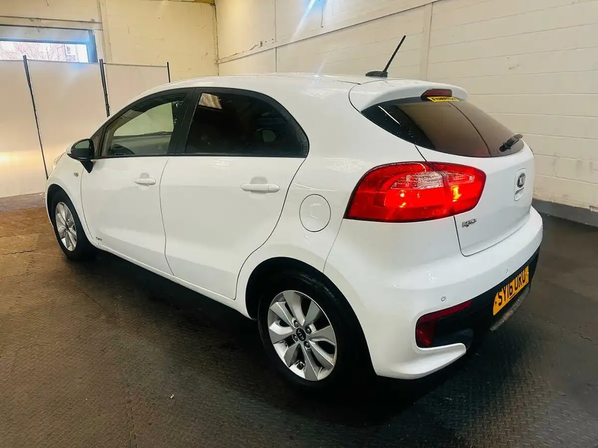 2016-kia-rio-125-sr7-5d-big-12