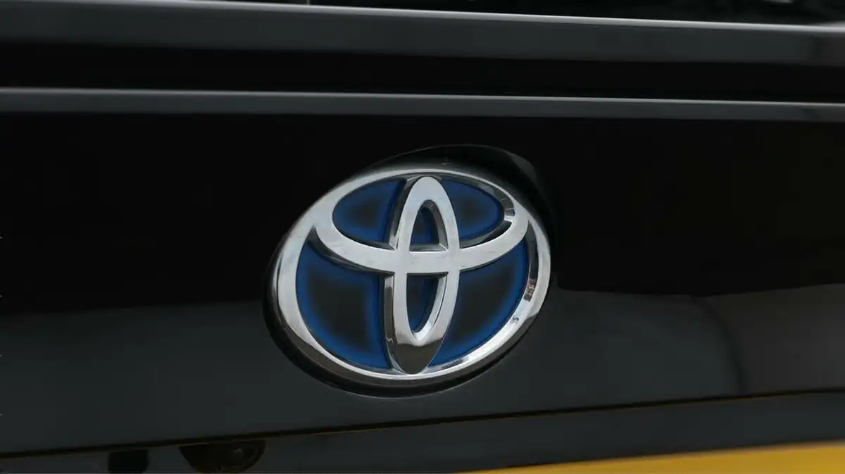 2022-toyota-c-hr-18-vvt-i-icon-big-21