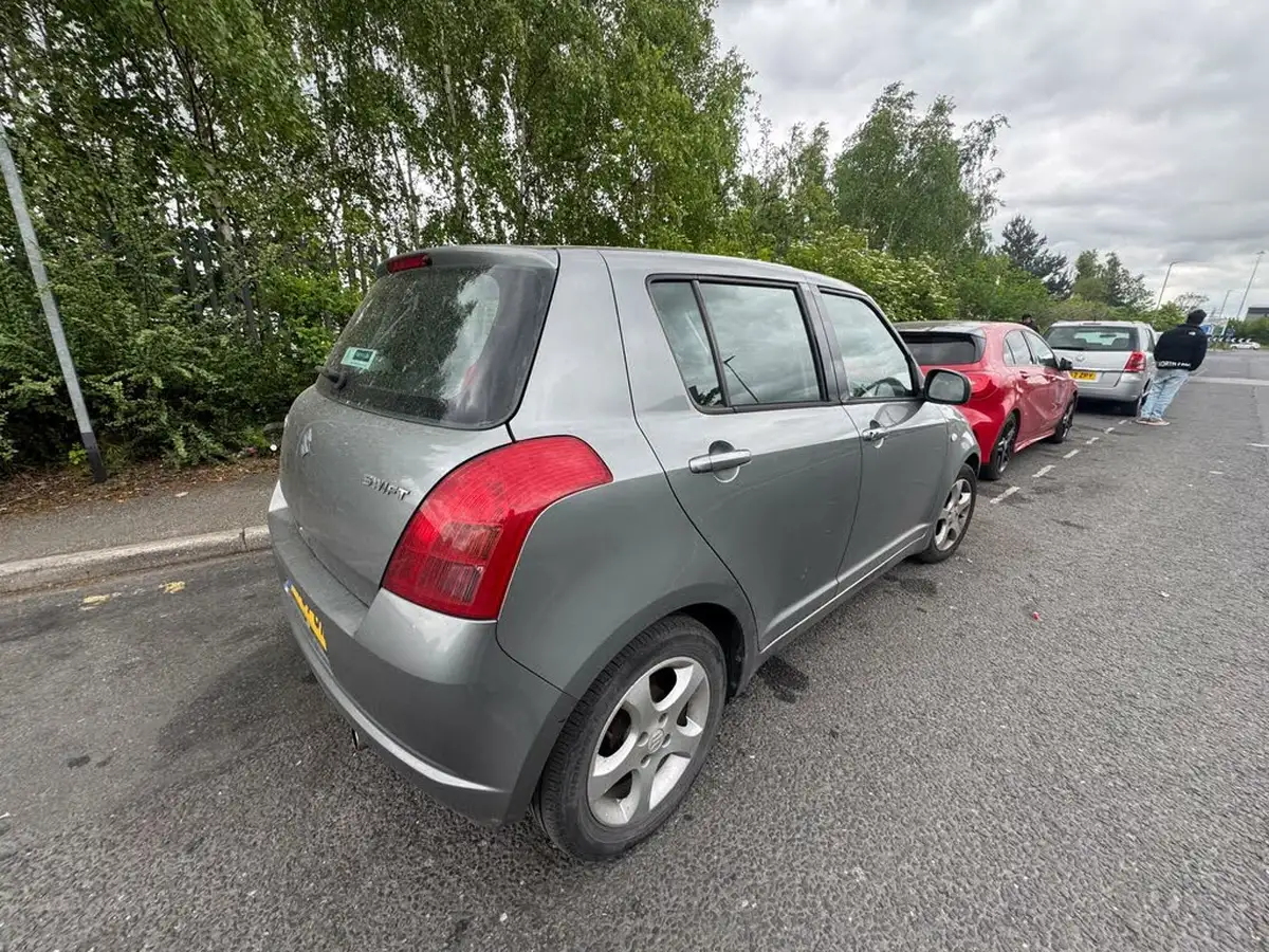 2007-suzuki-swift-15-glx-5d-big-6