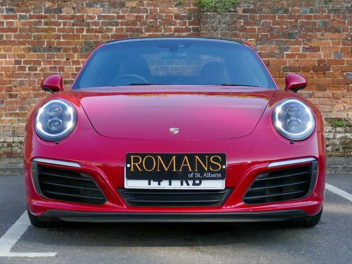 2017-porsche-911-30-carrera-coupe-pdk-big-10