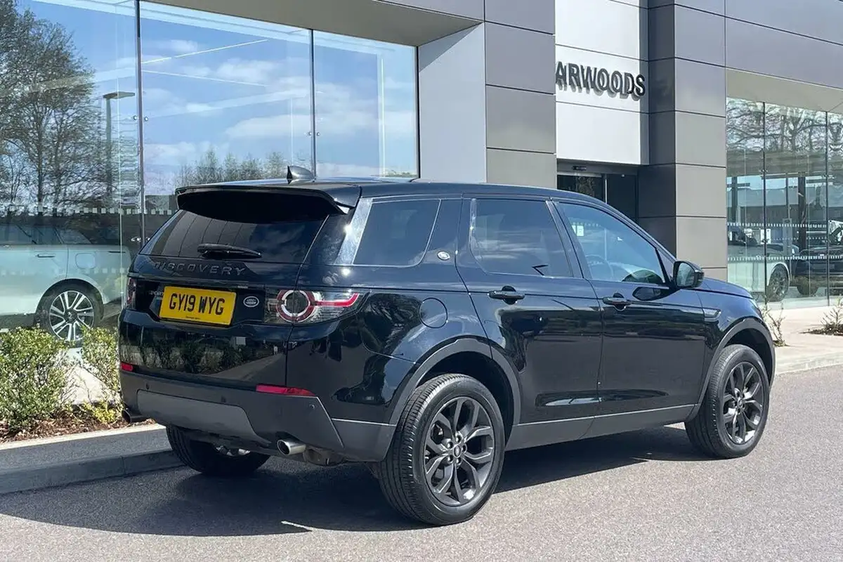 2019-land-rover-discovery-sport-20td4-landmark-big-9