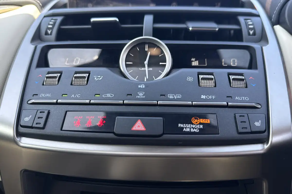 2021-lexus-nx-300h-25-nx-4wd-8in-navigationparking-sensors-big-30