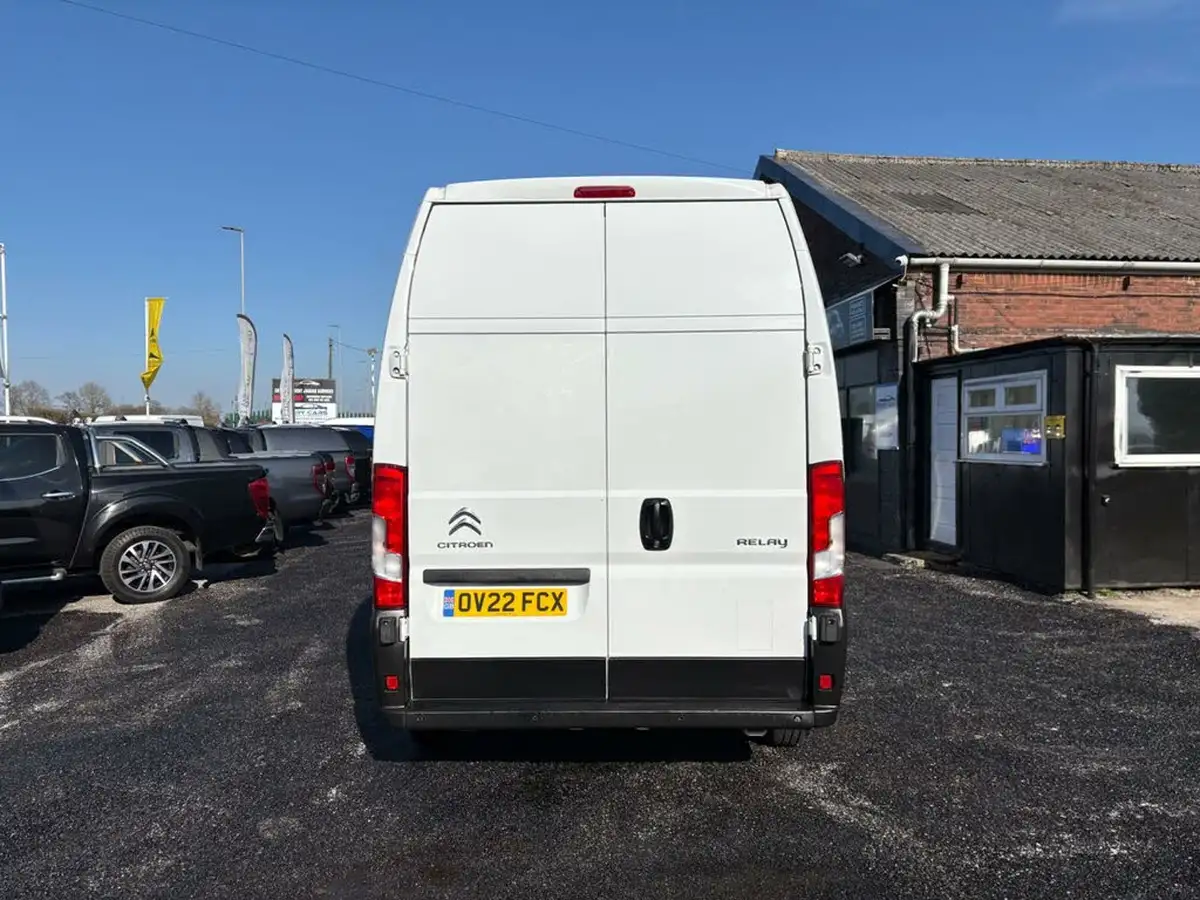 2022-citroen-relay-22bluehdi-35-l3h3-enterprise-big-8