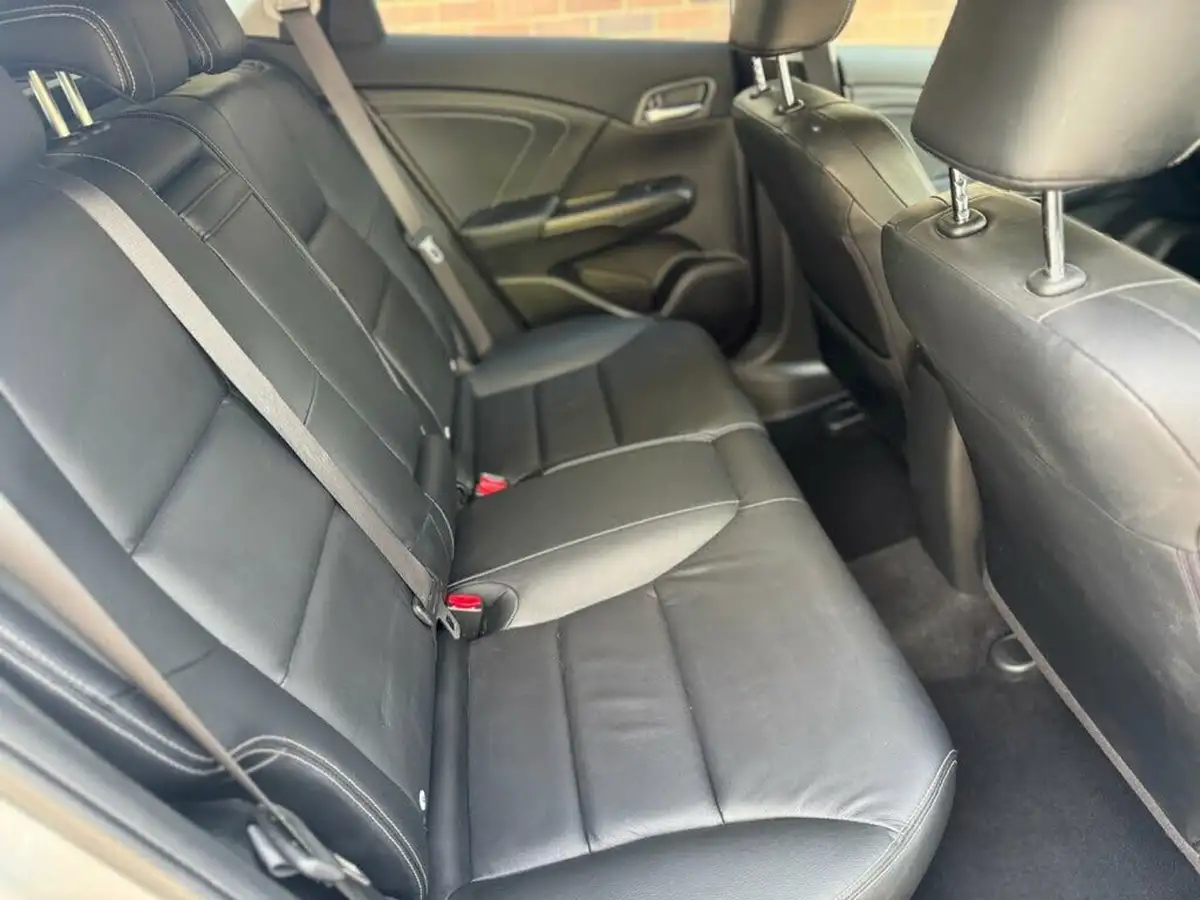 2015-honda-civic-16-i-dtec-sr-honda-connect-with-navi-tourer-big-39
