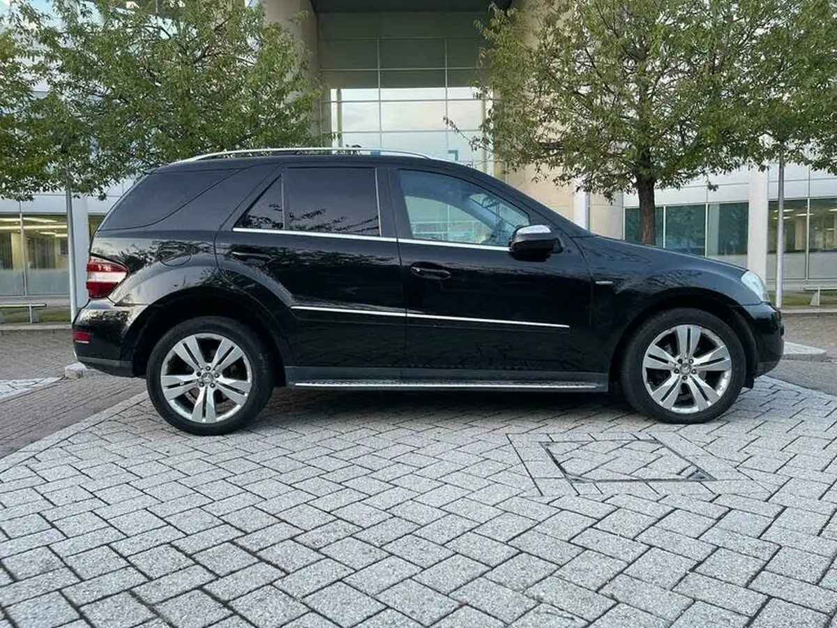 2010-mercedes-benz-m-class-30td-ml350-sport-30cdi-blue-f-auto-big-18