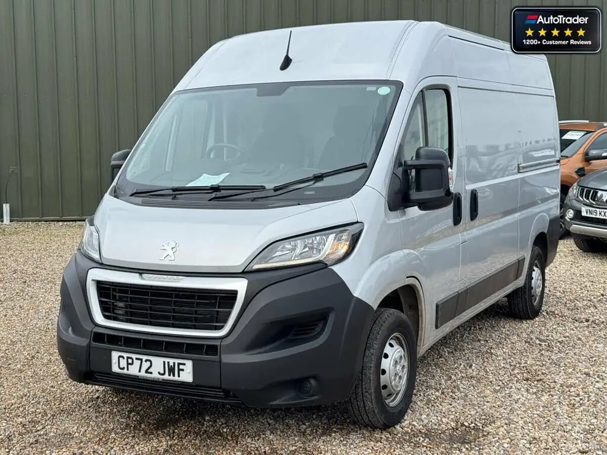 2023-peugeot-boxer-22-bluehdi-professional-premium-335-l2h2-big-1
