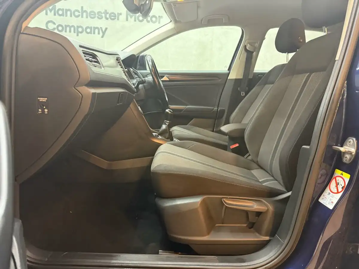 2019-volkswagen-t-roc-16tdi-se-big-37