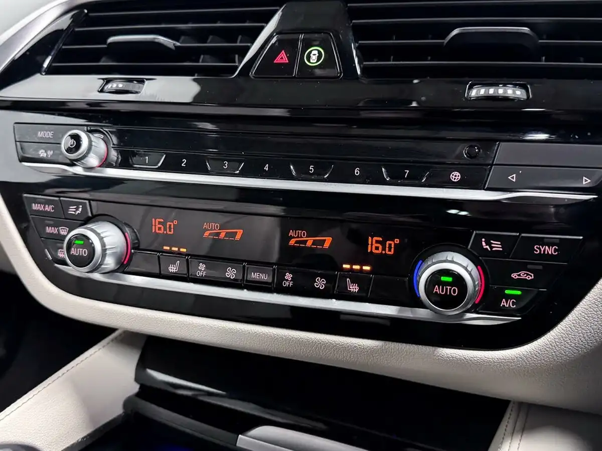 2021-bmw-5-series-20td-520d-m-sport-mht-touring-5d-big-30