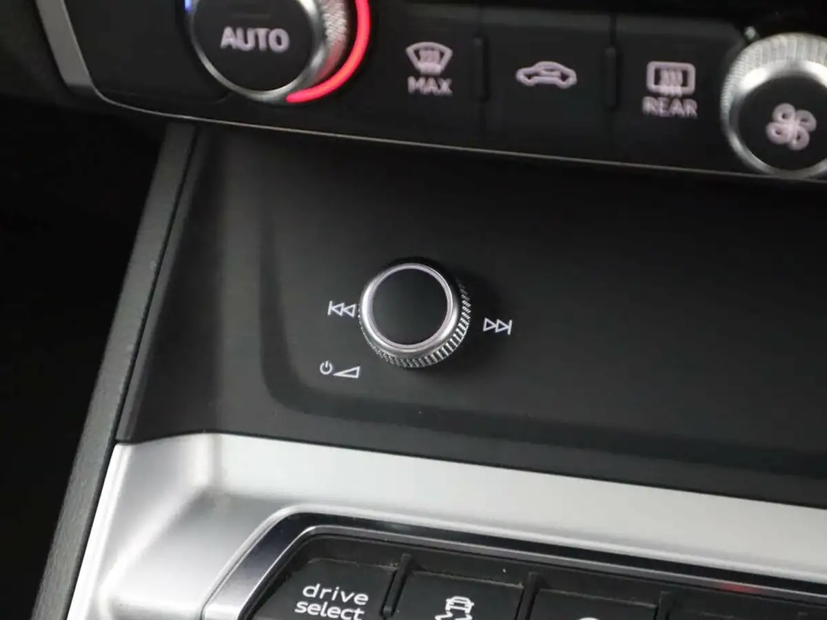 2019-audi-q3-20-35-tdi-sport-station-wagon-quattro-big-18