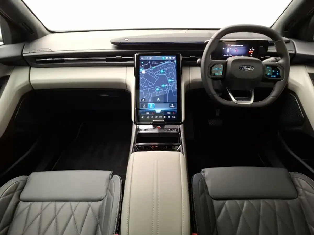 2024-ford-explorer-e-premium-286ps-77kwh-big-2