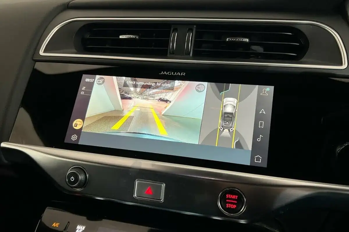 2023-jaguar-i-pace-ev400-hse-black-big-12