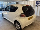 2014-toyota-aygo-10-mode-ac-5d-small-10