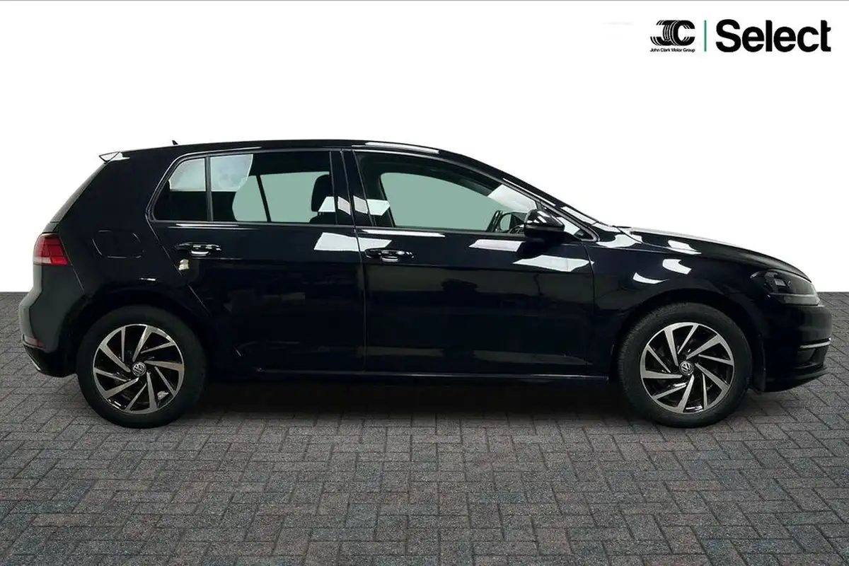 2019-volkswagen-golf-16tdi-match-hatchback-5d-big-11