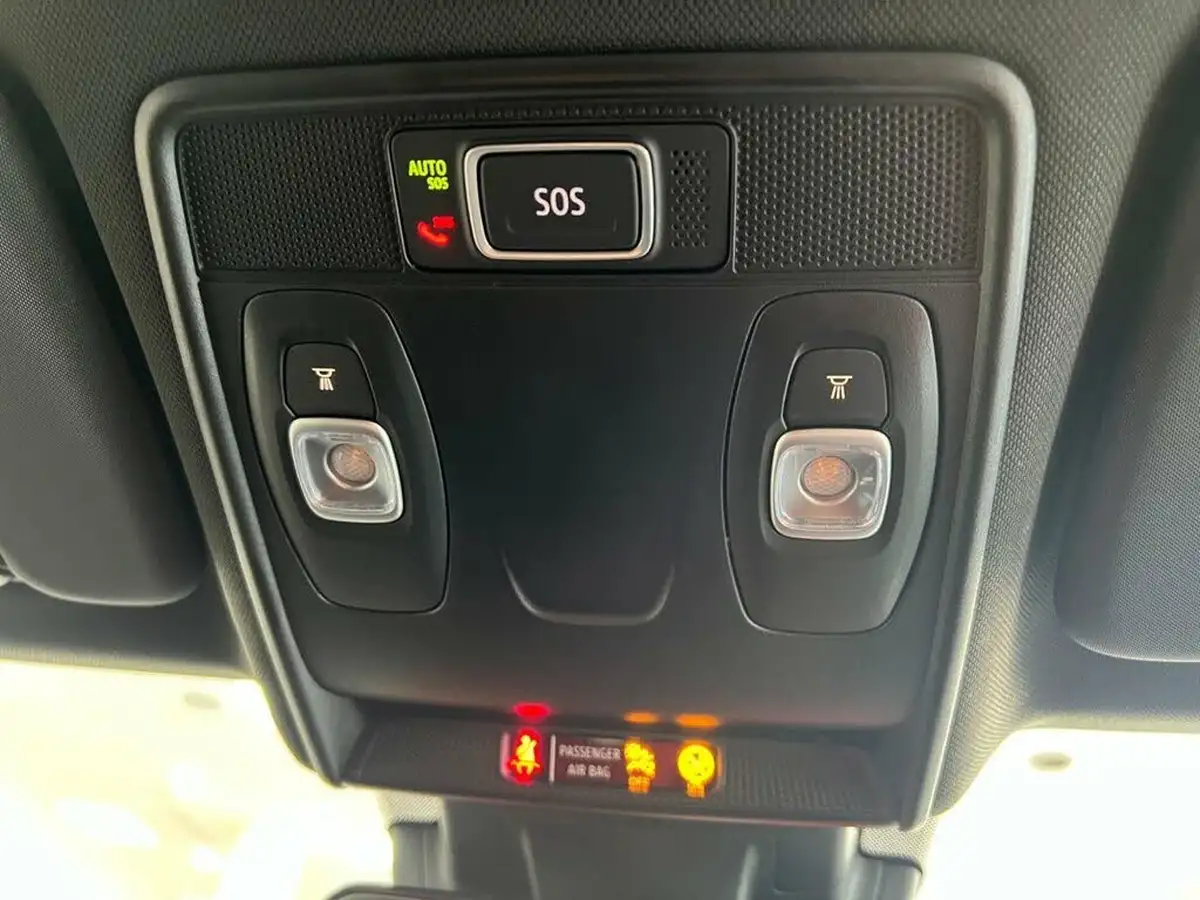 2020-renault-clio-13-tce-rs-line-big-11