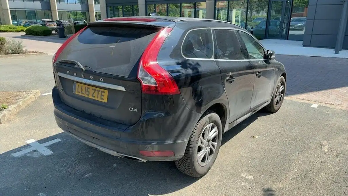 2015-volvo-xc60-20td-d4-se-190bhp-big-2