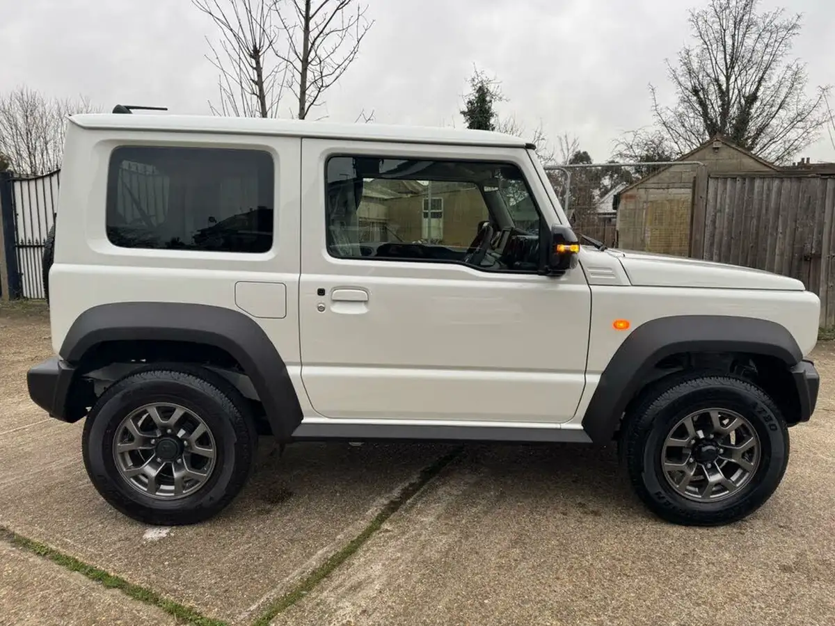 2024-suzuki-jimny-15-sierra-4wd-big-6