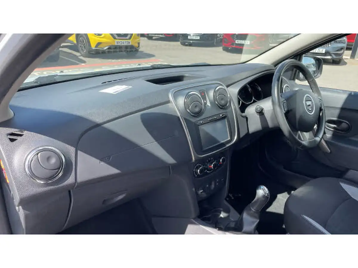 2016-dacia-sandero-stepway-09-tce-laureate-big-8