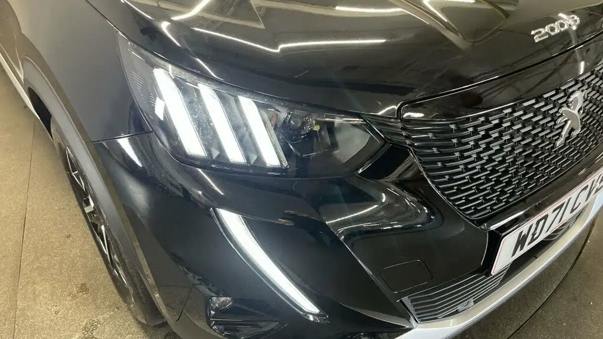 2022-peugeot-2008-suv-e-gt-big-21