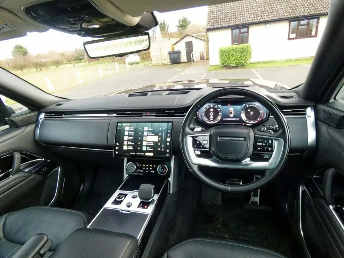 2022-land-rover-range-rover-30-d350-autobiography-big-32