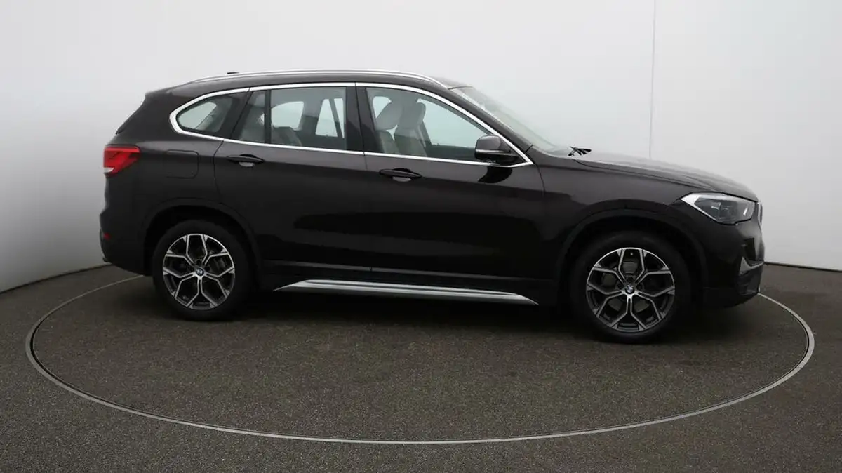 2022-bmw-x1-20td-sdrive18d-xline-sport-auto-big-41