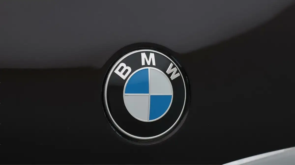 2022-bmw-x1-20td-sdrive18d-xline-sport-auto-big-20