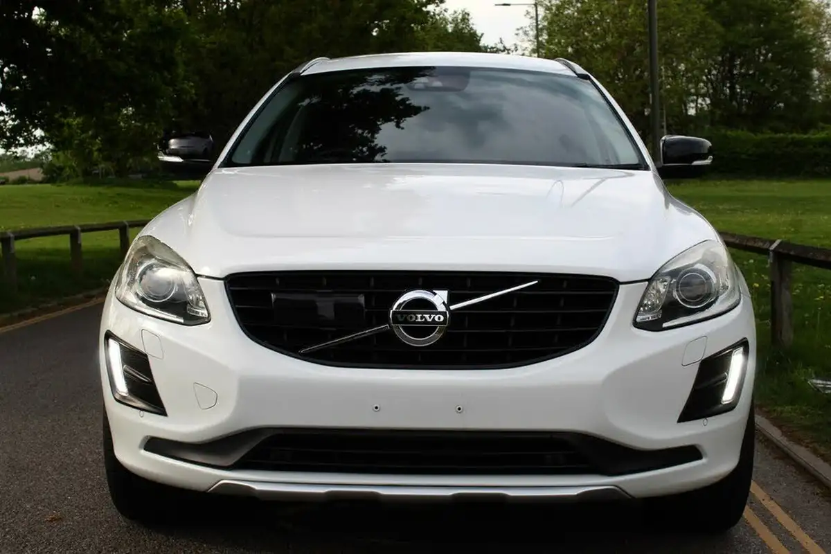 2015-volvo-xc60-big-21