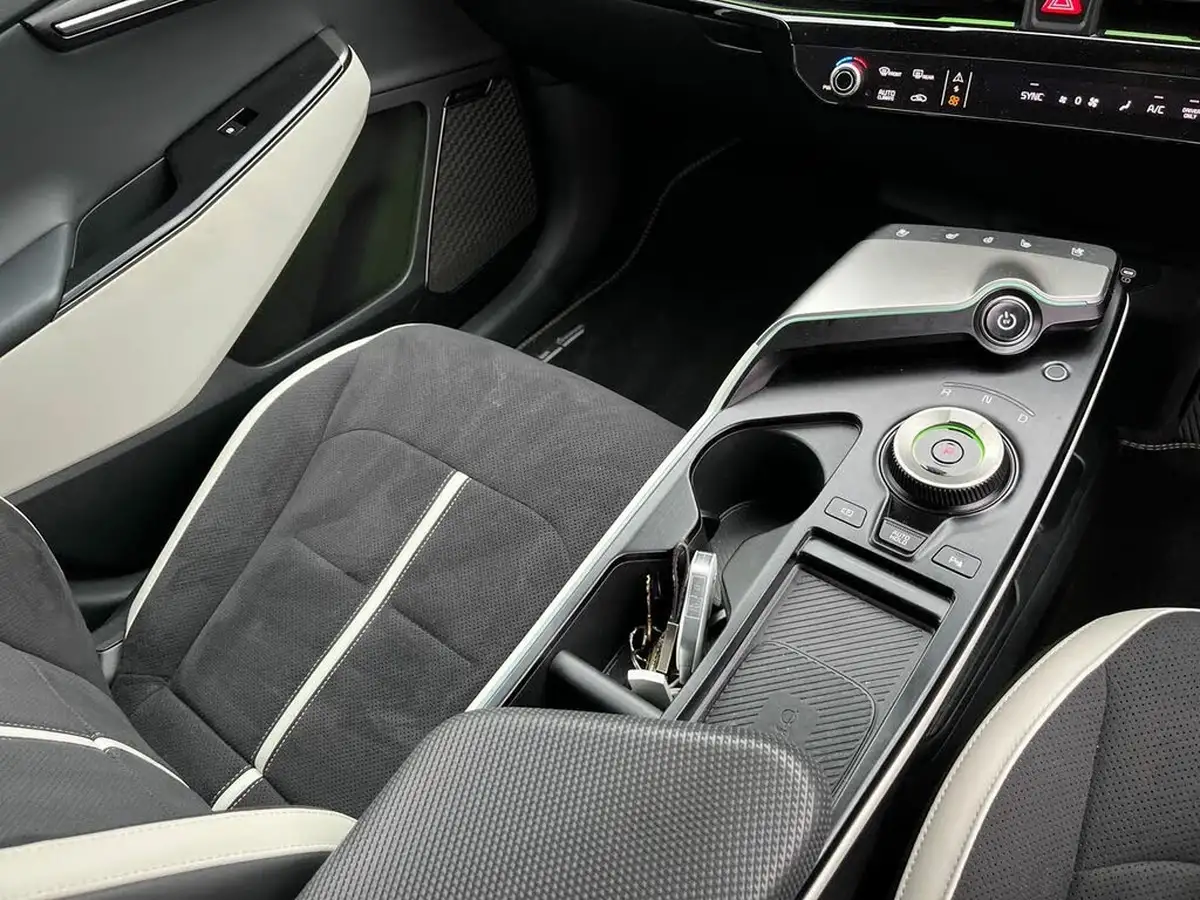 2025-kia-ev6-e-gt-line-s-320bhp-awd-840kwh-heat-pump-big-13