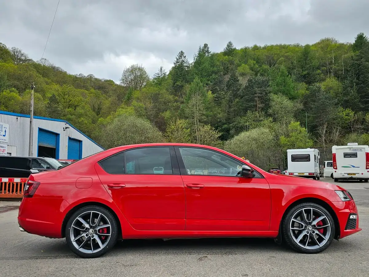 2019-skoda-octavia-20-tsi-vrs-hatchback-dsg-big-25