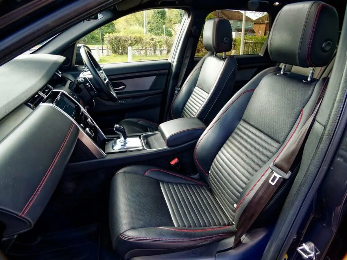 2021-land-rover-discovery-sport-15-p300e-r-dynamic-hse-big-27