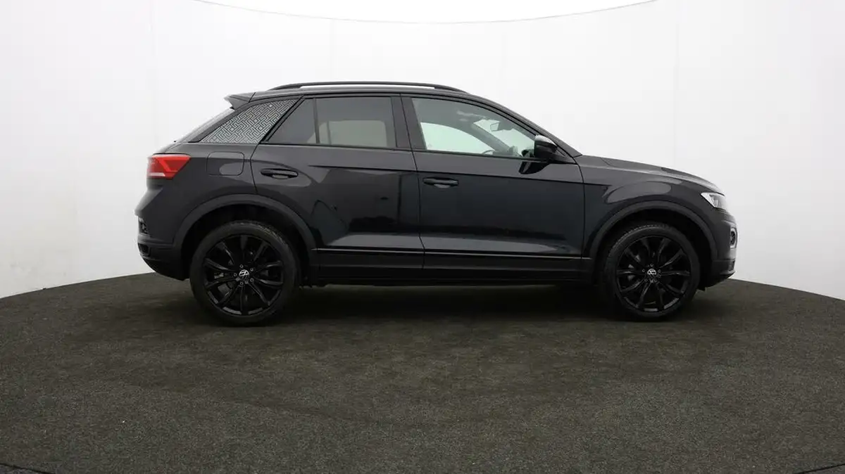2021-volkswagen-t-roc-15-tsi-black-edition-big-30