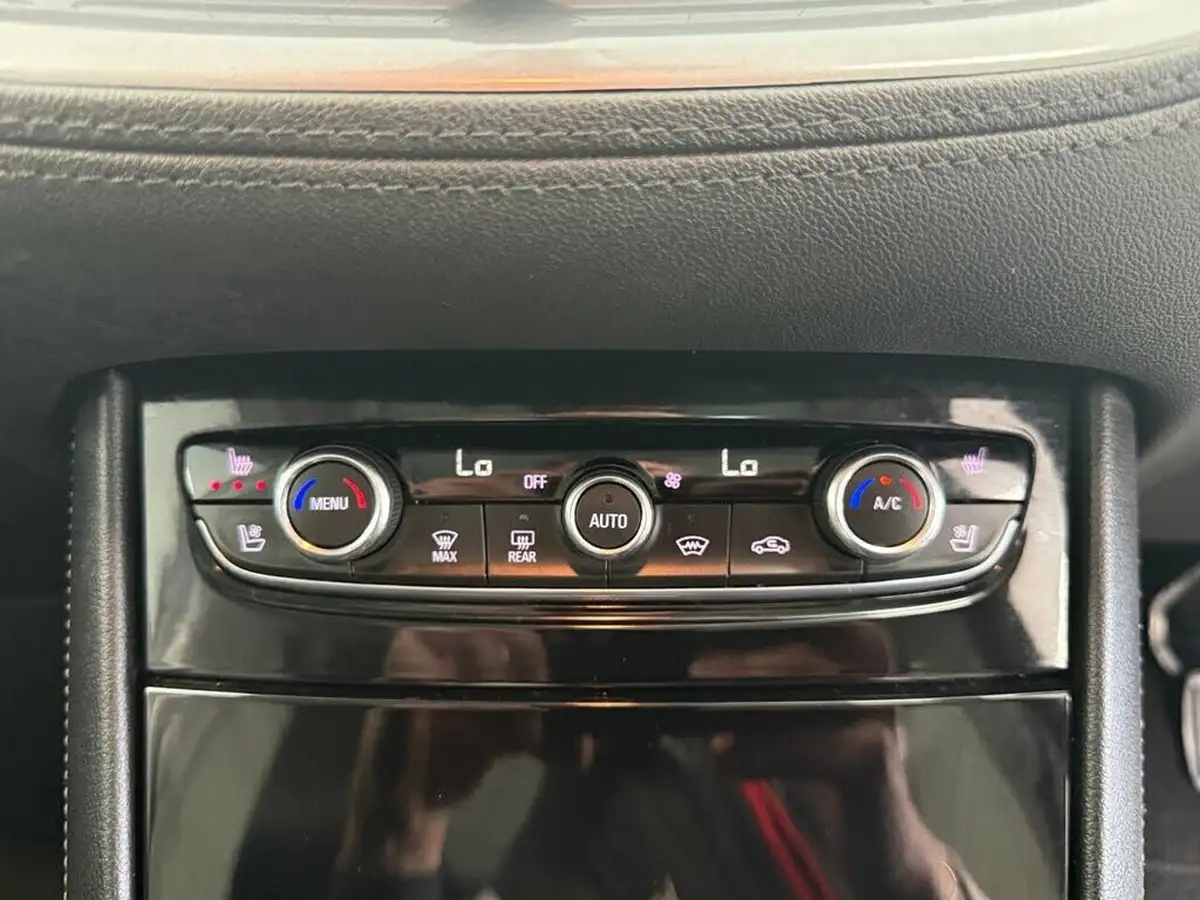 2019-vauxhall-grandland-x-12-elite-nav-big-42