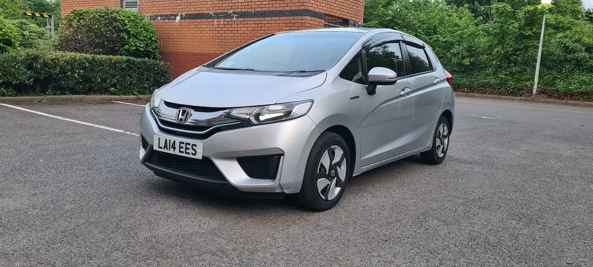 2014-honda-jazz-big-61