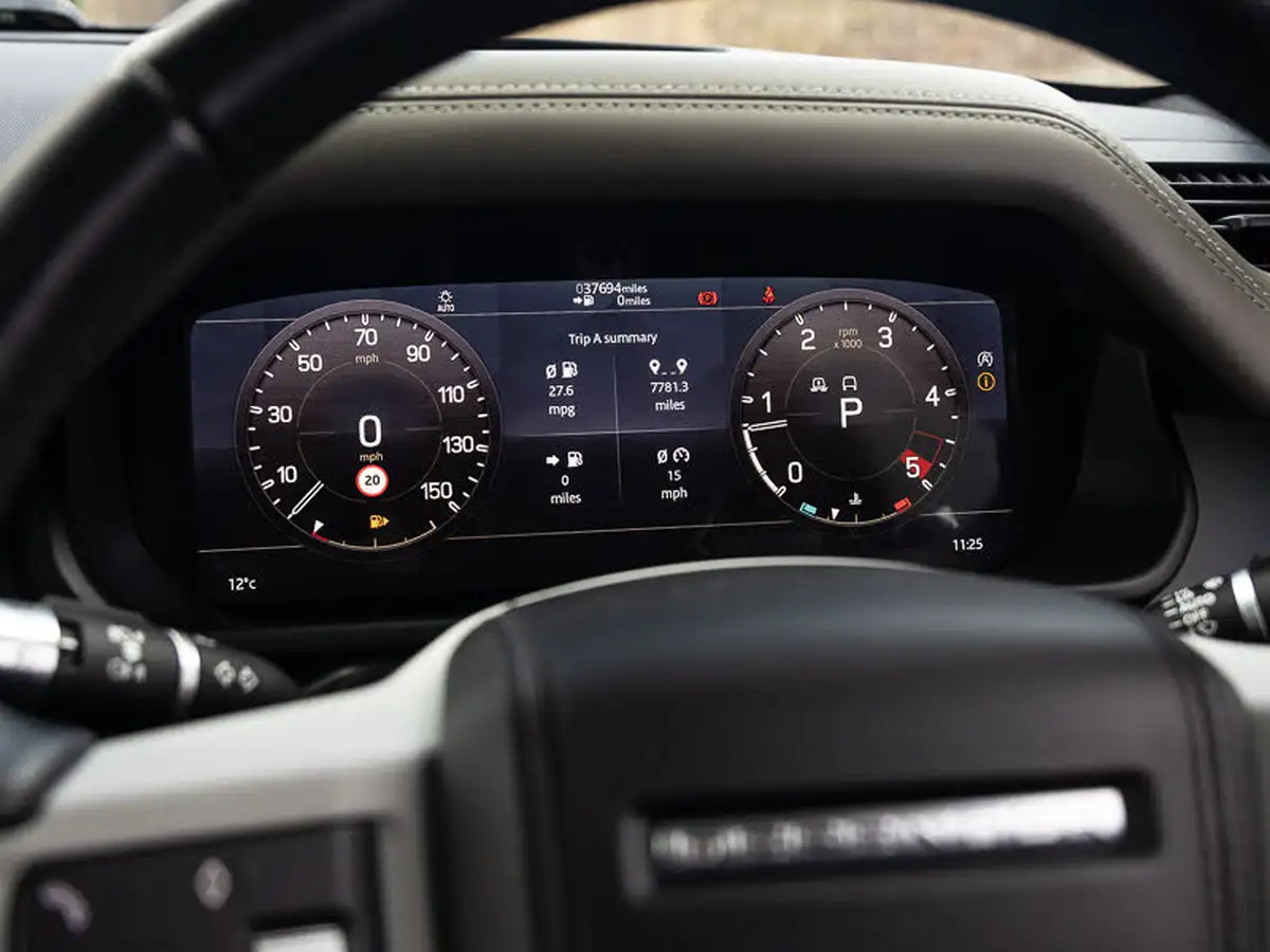 2020-land-rover-110-defender-20-d240-hse-110-big-17