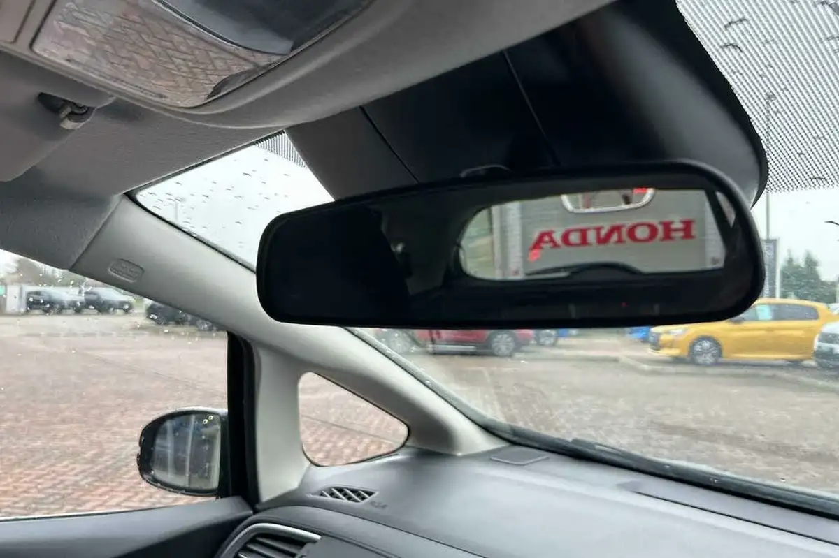 2020-honda-jazz-13-i-vtec-ex-navi-cvt-big-28