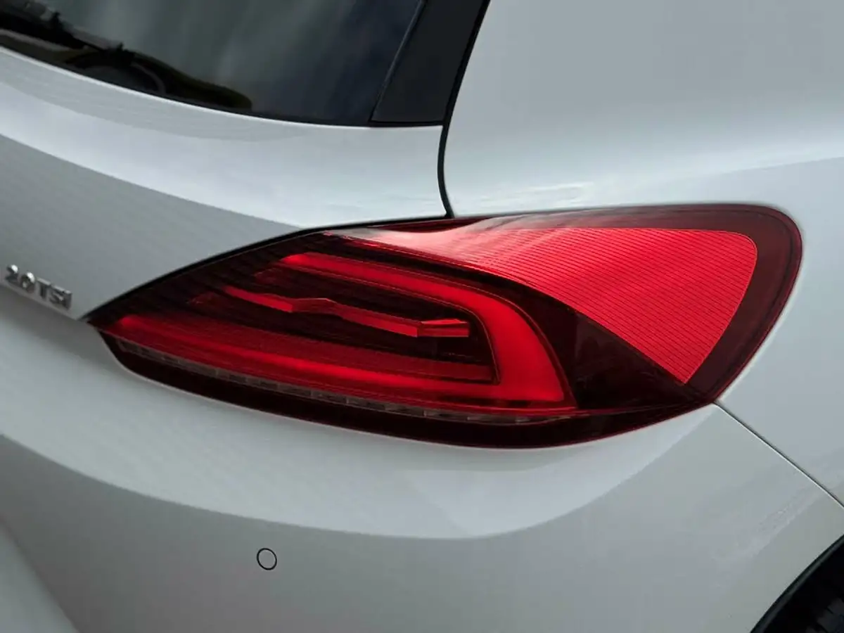 2017-volkswagen-scirocco-20-tsi-gt-bmt-dsg-big-41