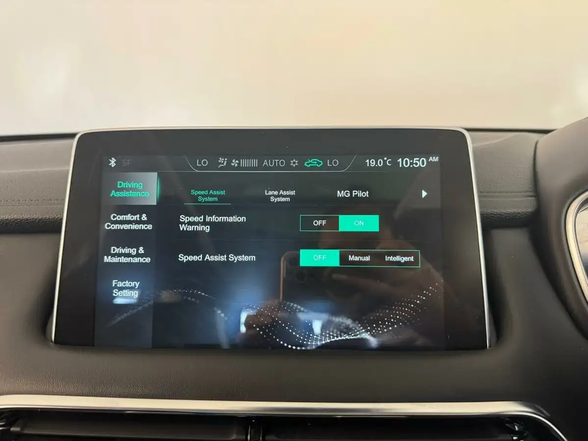 2022-mg-hs-15t-gdi-exclusive-258ps-plug-in-hybrid-auto-big-37