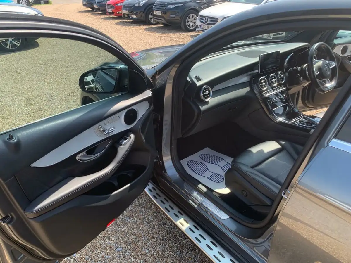 2017-mercedes-benz-glc-class-21d-glc250d-amg-line-premiumss-coupe-4d-big-26
