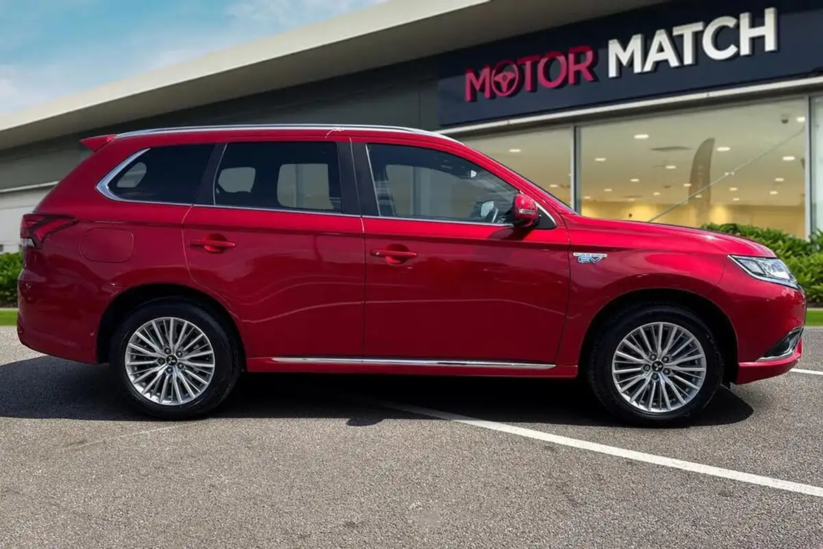 2019-mitsubishi-outlander-24-dynamic-safety-phev-big-2